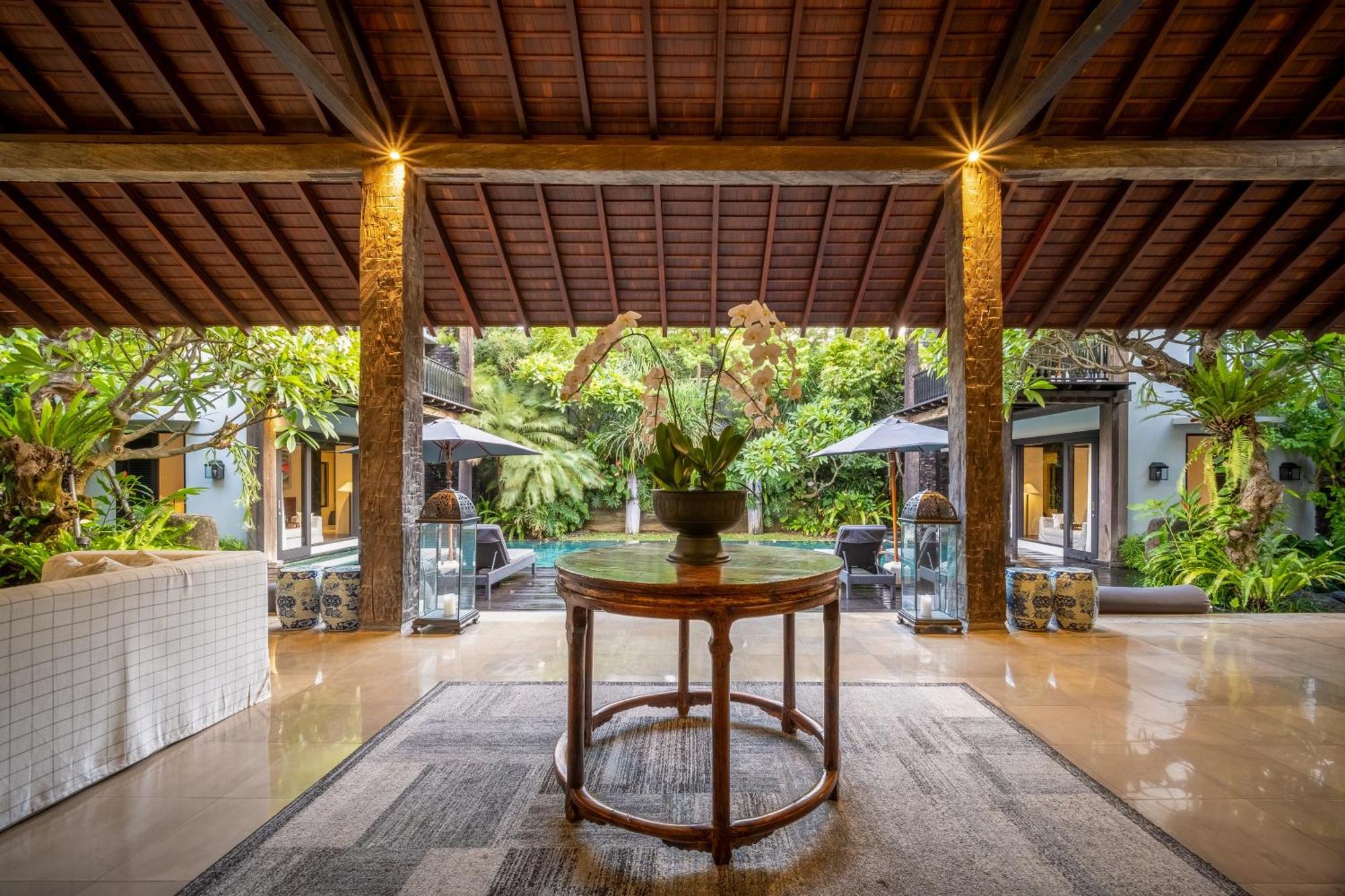 Villa De Suma - Fully Staffed Luxury Villa, Walk To The Beach! Семиньяк Экстерьер фото