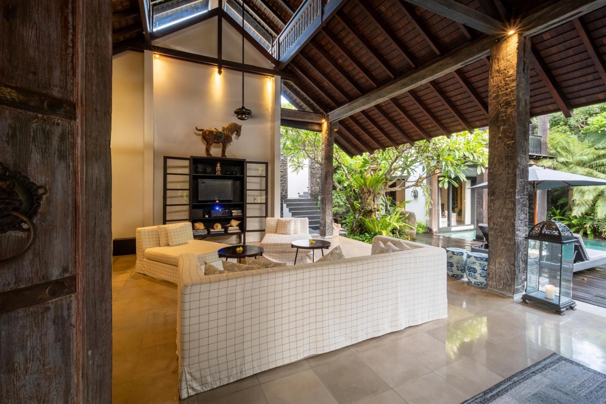 Villa De Suma - Fully Staffed Luxury Villa, Walk To The Beach! Семиньяк Экстерьер фото