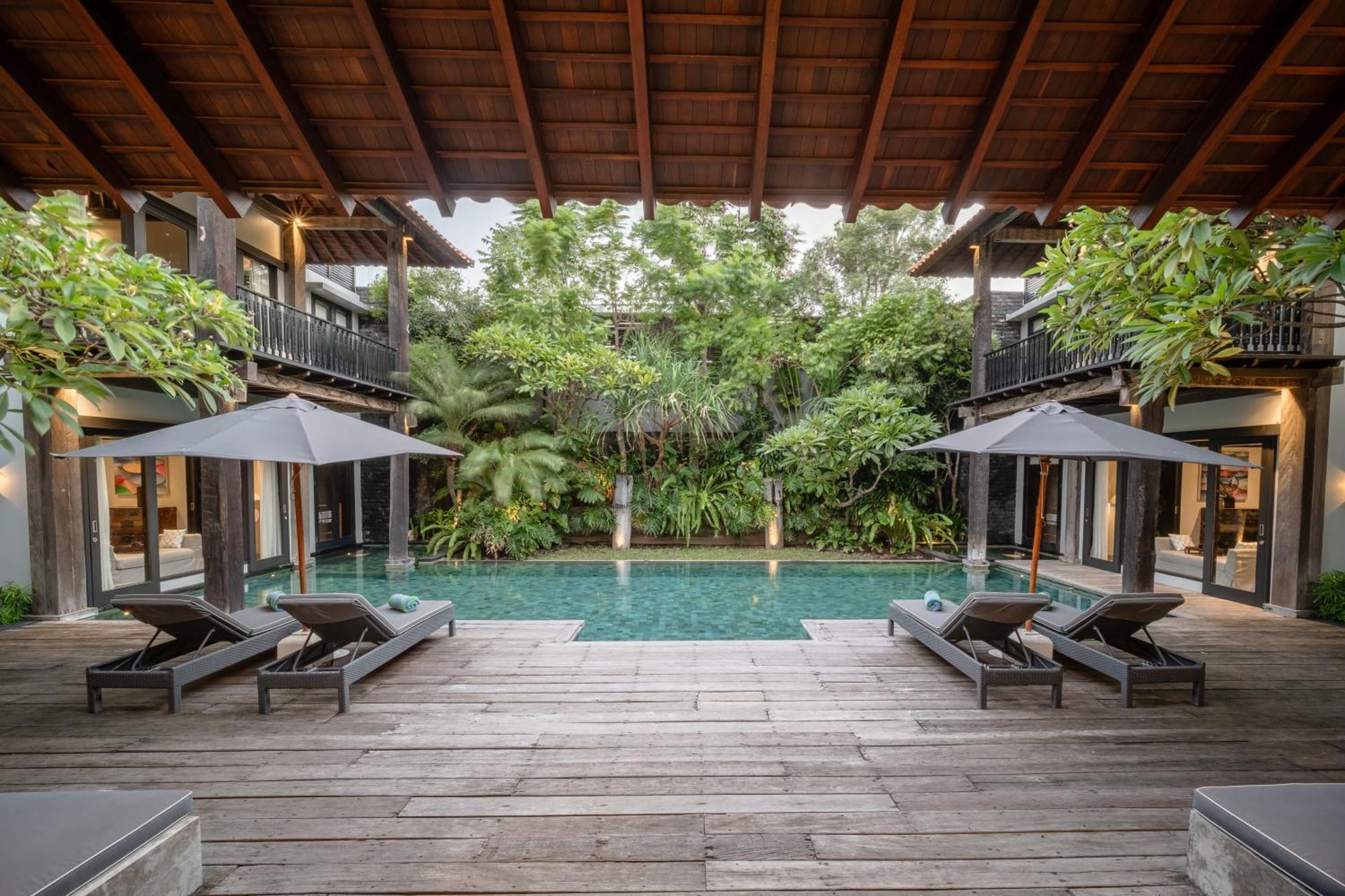Villa De Suma - Fully Staffed Luxury Villa, Walk To The Beach! Семиньяк Экстерьер фото